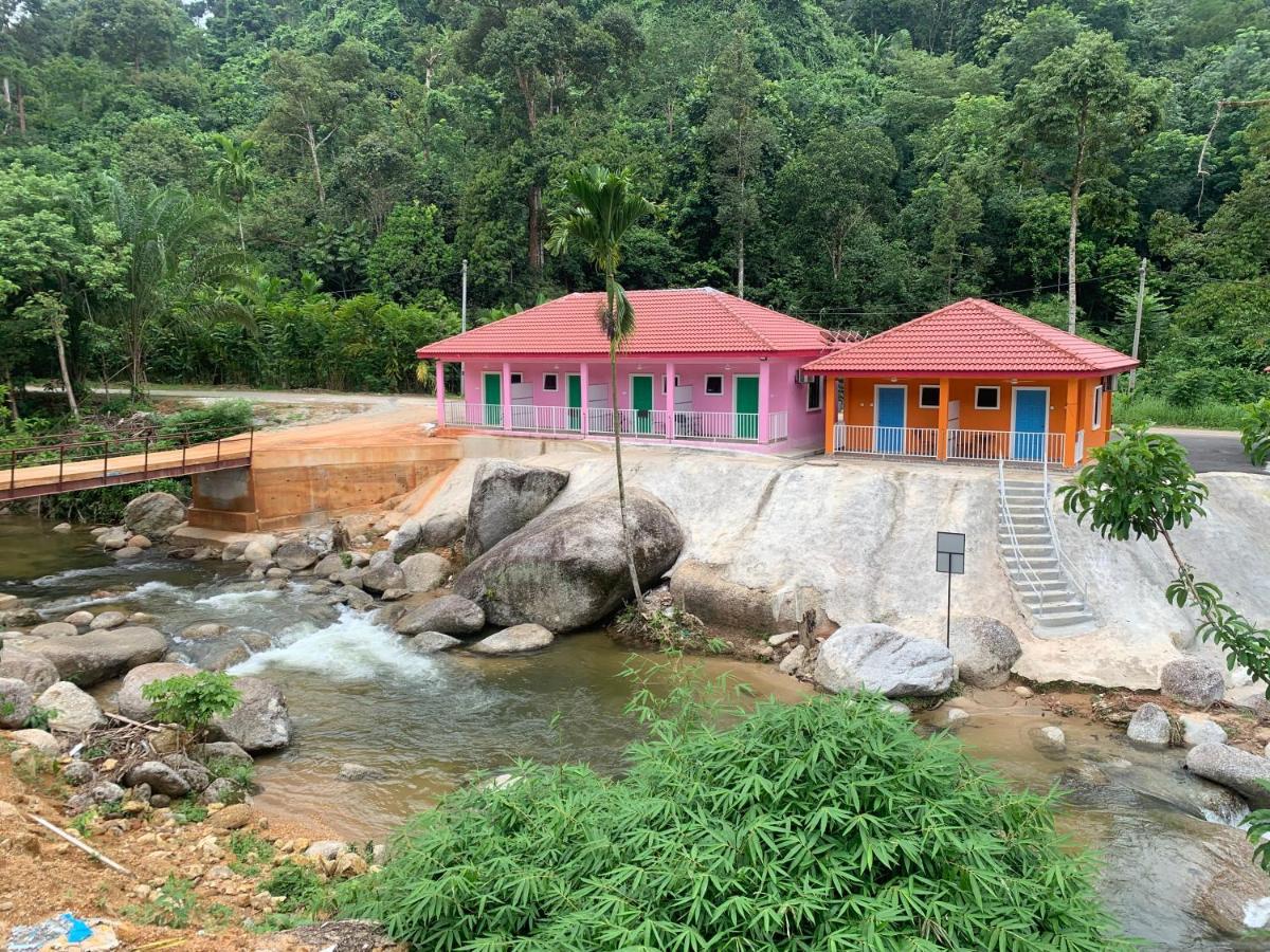 Hôtel Chalet Latip D'Ayer Itam à Kampong Ayer Hitam  Extérieur photo